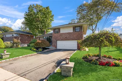 17 Center Drive, Syosset, NY 11791 - Photo 1