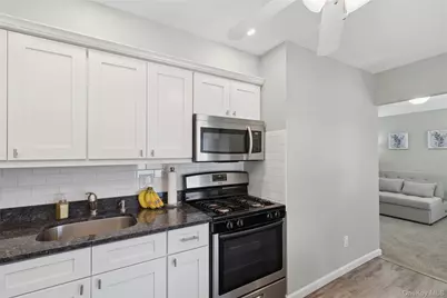 2 Dogwood Ct #2, Selden, NY 11784 - Photo 7