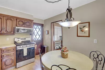 60 Elizabeth Drive, Bethpage, NY 11714 - Photo 5