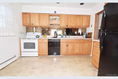 436 Herzel Boulevard, West Babylon, NY 11704 - Photo 23