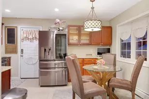 18 Plow Ln, Levittown, NY 11756 - Photo 3