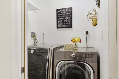 18 Plow Lane, Levittown, NY 11756 - Photo 15