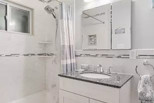 18 Plow Ln, Levittown, NY 11756 - Photo 13