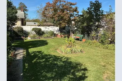 537 Church Street, Westbury, NY 11590 - Photo 19