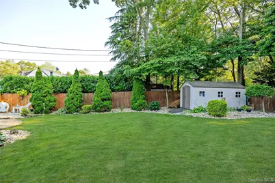 102 Sycamore Circle, Stony Brook, NY 11790 - Photo 39