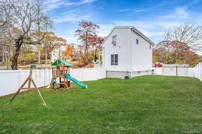 4 Willow Road, Rocky Point, NY 11778 - Photo 25