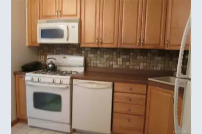 53 Doxbury Lane, Suffern, NY 10901 - Photo 3