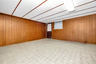 21-35 Menahan St, Ridgewood, NY 11385 - Photo 17