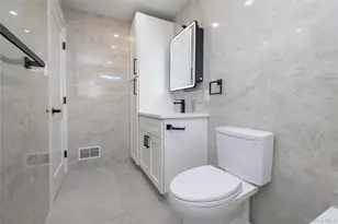 35 Ostend Rd, Island Park, NY 11558 - Photo 11