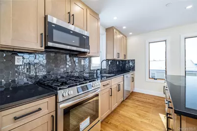 35 Ostend Road, Island Park, NY 11558 - Photo 5