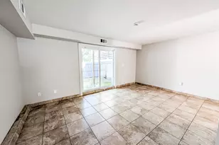 136 Hill Crescent, Calverton, NY 11933 - Photo 5