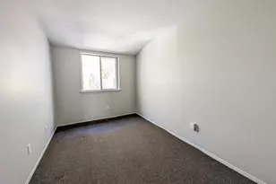 136 Hill Crescent, Calverton, NY 11933 - Photo 15