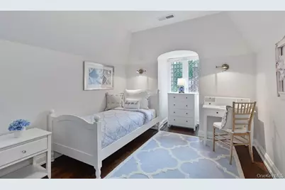 21 Hampshire Road, Bronxville, NY 10708 - Photo 31