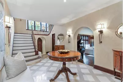 21 Hampshire Road, Bronxville, NY 10708 - Photo 3