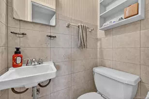 283 Calhoun Ave, Bronx, NY 10465 - Photo 17