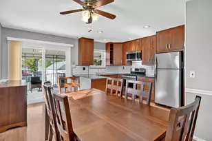 283 Calhoun Ave, Bronx, NY 10465 - Photo 7