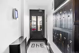 340 W 11th St, New York, NY 10014 - Photo 15