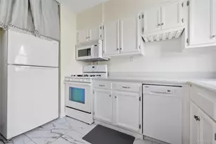 1 Jefferson Ave, Rockville Centre, NY 11570 - Photo 11