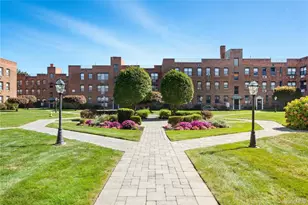 1 Jefferson Ave, Rockville Centre, NY 11570 - Photo 3