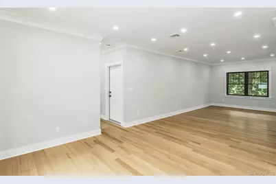 9 Hill Drive, Glen Head, NY 11545 - Photo 17