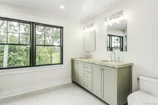 9 Hill Dr, Glen Head, NY 11545 - Photo 25