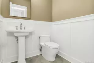 9 Hill Dr, Glen Head, NY 11545 - Photo 19