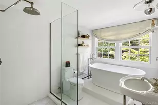 26 Ruxton Rd, East Hampton, NY 11937 - Photo 25