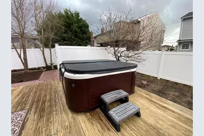 4081 Massachusetts Avenue, Island Park, NY 11558 - Photo 17