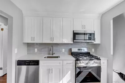 318 Vincent Avenue, Lynbrook, NY 11563 - Photo 11