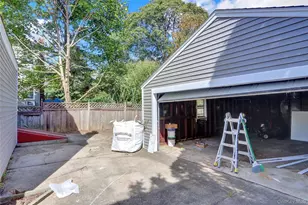 318 Vincent Ave, Lynbrook, NY 11563 - Photo 21