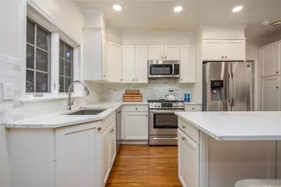 209 Pondfield Road W, Bronxville, NY 10708 - Photo 17