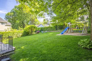 209 Pondfield Rd W, Bronxville, NY 10708 - Photo 29