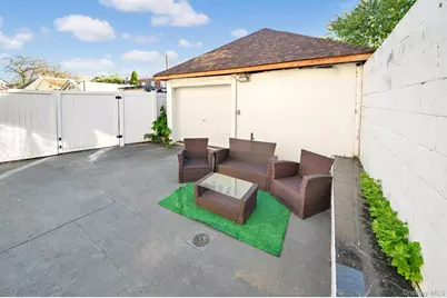 8812 Albert Road, Jamaica, NY 11417 - Photo 15