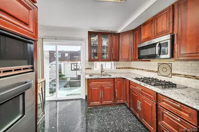 8812 Albert Road, Jamaica, NY 11417 - Photo 9