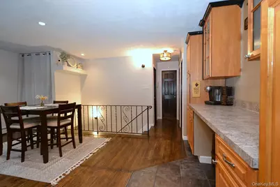 18 Glen Hollow Drive #F13, Holtsville, NY 11742 - Photo 11