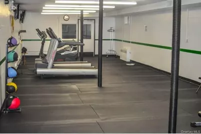 18 Glen Hollow Drive #F13, Holtsville, NY 11742 - Photo 15