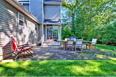 410 Mystic Way, Bay Shore, NY 11706 - Photo 33