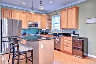 410 Mystic Way, Bay Shore, NY 11706 - Photo 13