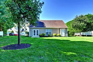 410 Mystic Way, Bay Shore, NY 11706 - Photo 37