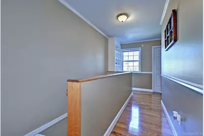 410 Mystic Way, Bay Shore, NY 11706 - Photo 25