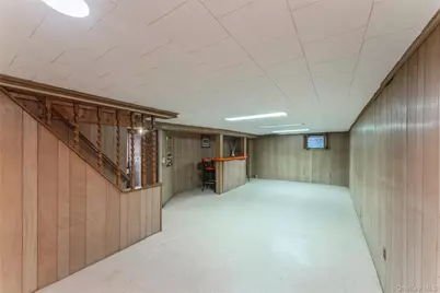 596 Foch Boulevard, Williston Park, NY 11596 - Photo 23