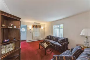 596 Foch Blvd, Williston Park, NY 11596 - Photo 3