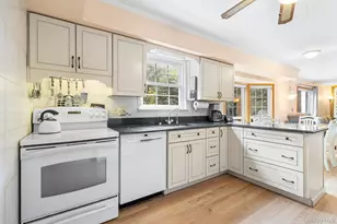 8 Barry Ln, Mount Sinai, NY 11766 - Photo 9