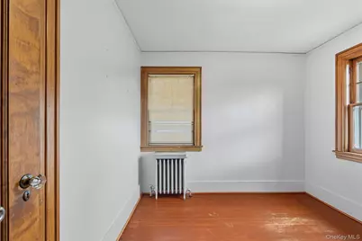 102 Washington Avenue, Suffern, NY 10901 - Photo 17