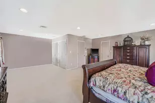 4000 Greentree Dr, Oceanside, NY 11572 - Photo 21