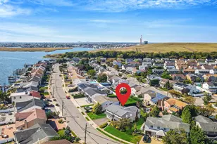 4000 Greentree Dr, Oceanside, NY 11572 - Photo 3