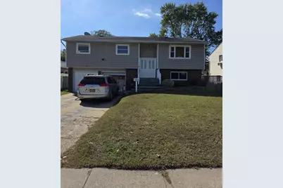 870 Main Street, Farmingdale, NY 11735 - Photo 1