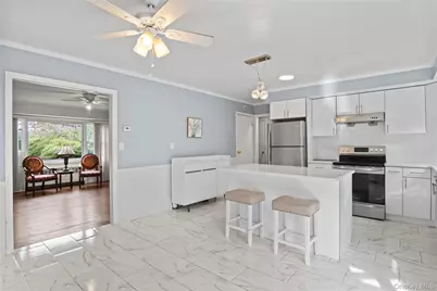 11 Glenwood Road, Glen Head, NY 11545 - Photo 7