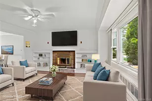 11 Glenwood Rd, Glen Head, NY 11545 - Photo 5