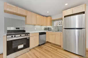 132 A Raymond St, Rockville Centre, NY 11570 - Photo 5